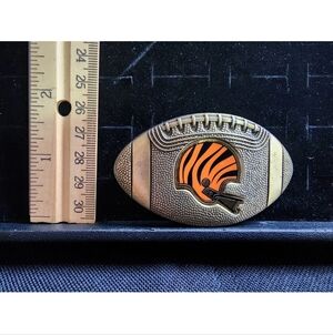 Vintage 1979 Lee Jeans Cincinnati Bengals Brass Belt Buckle  Used Great Shape